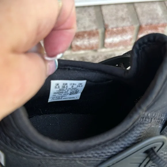 Puma Black pull on Tennis shoes sz 8 US 368066-03 - Picture 7 of 7